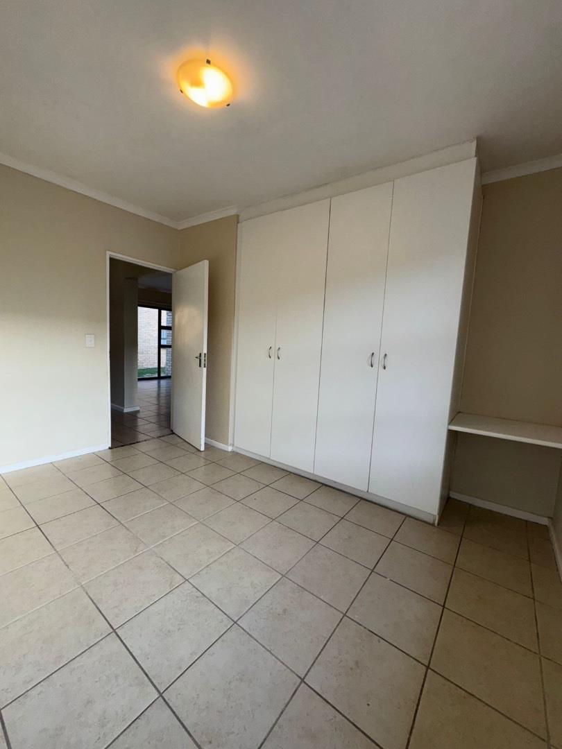 To Let 2 Bedroom Property for Rent in Fairview Golf Estate Western Cape